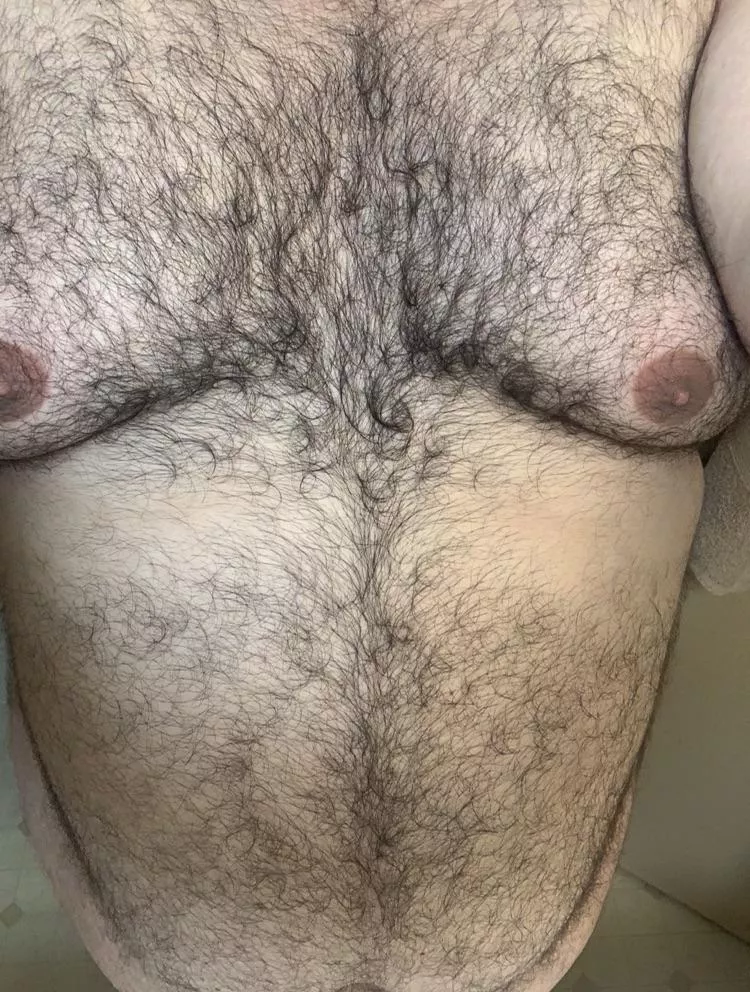 33 latino showing off