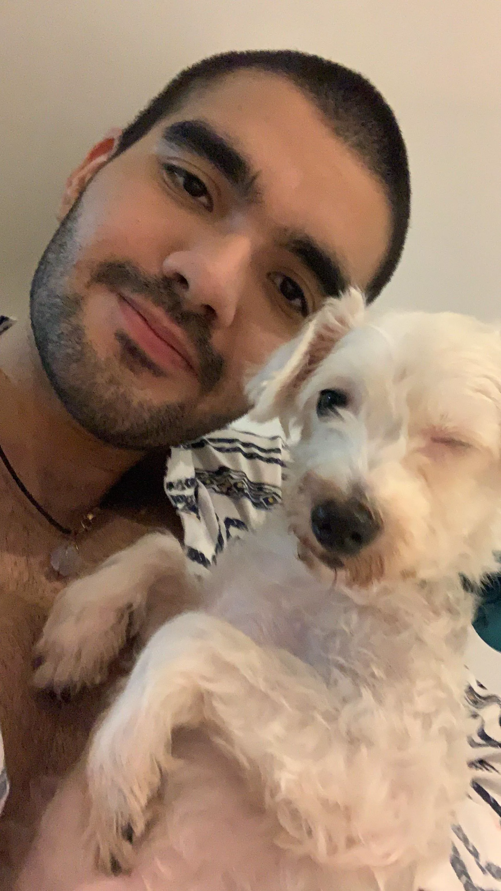 but can your pup wink when taking selfies?
