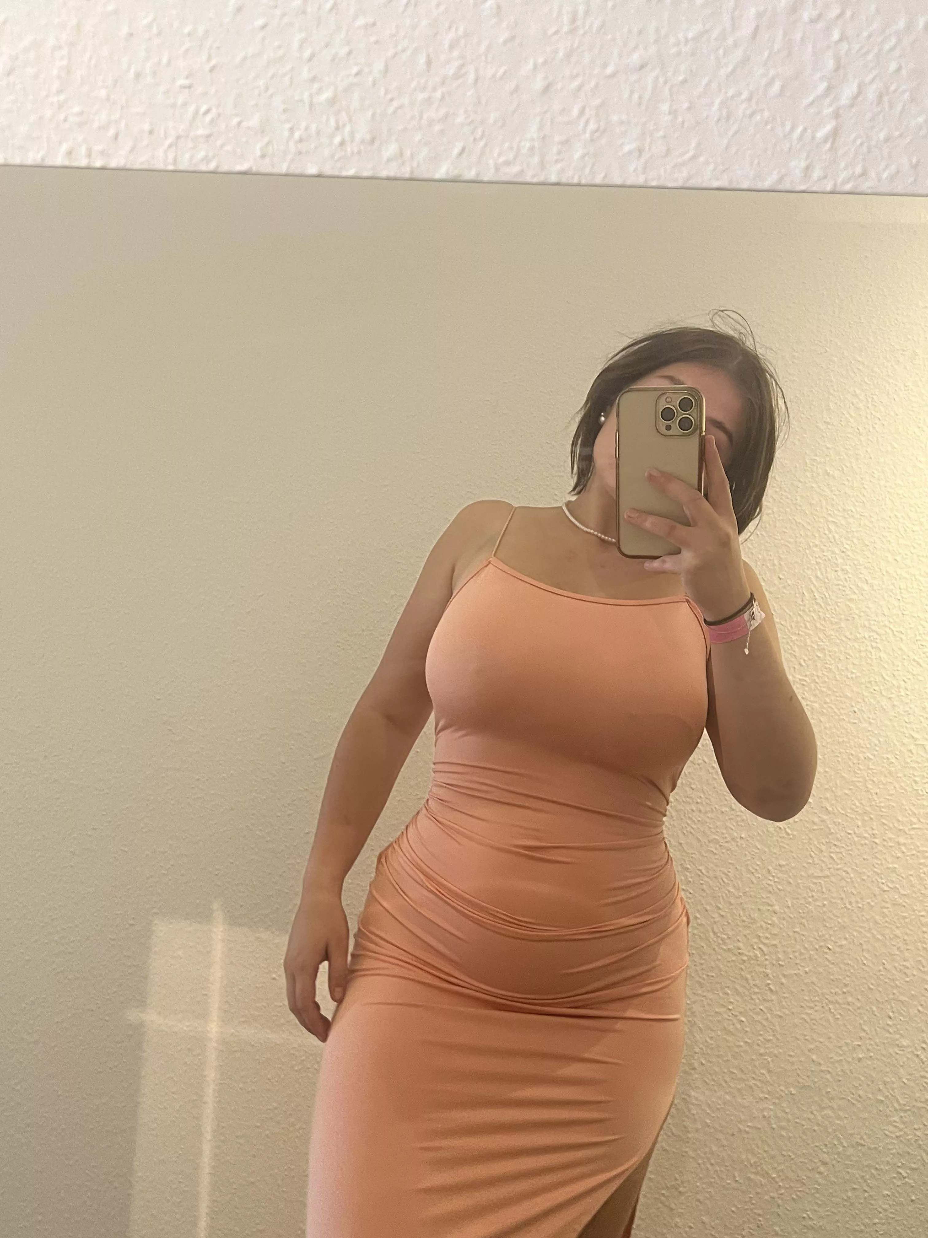 Do you like curvy girls