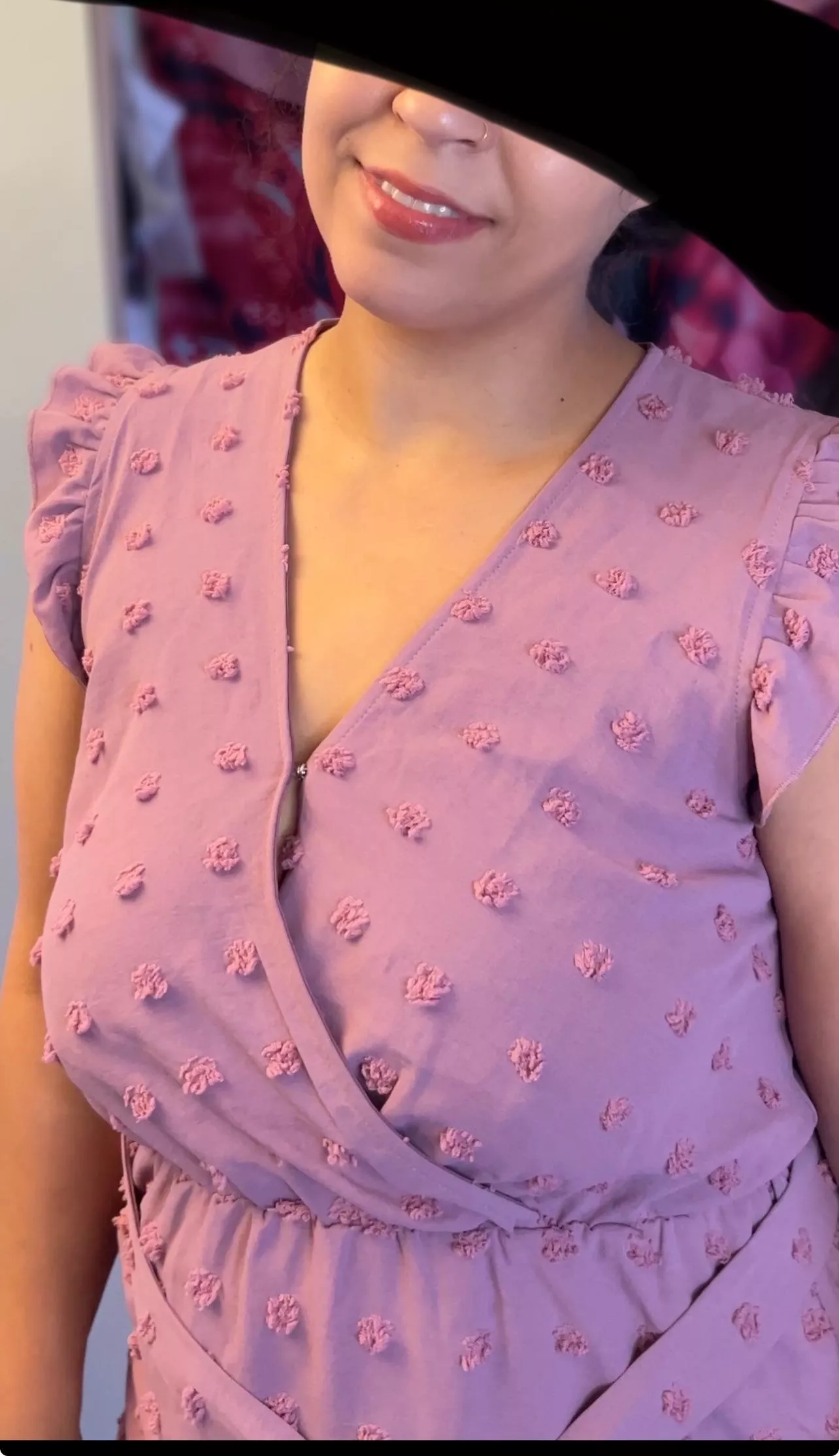 Do you want to see her tits??