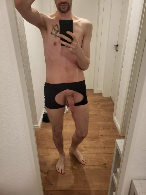 @ich_ich1850 trying my new 'underwear'