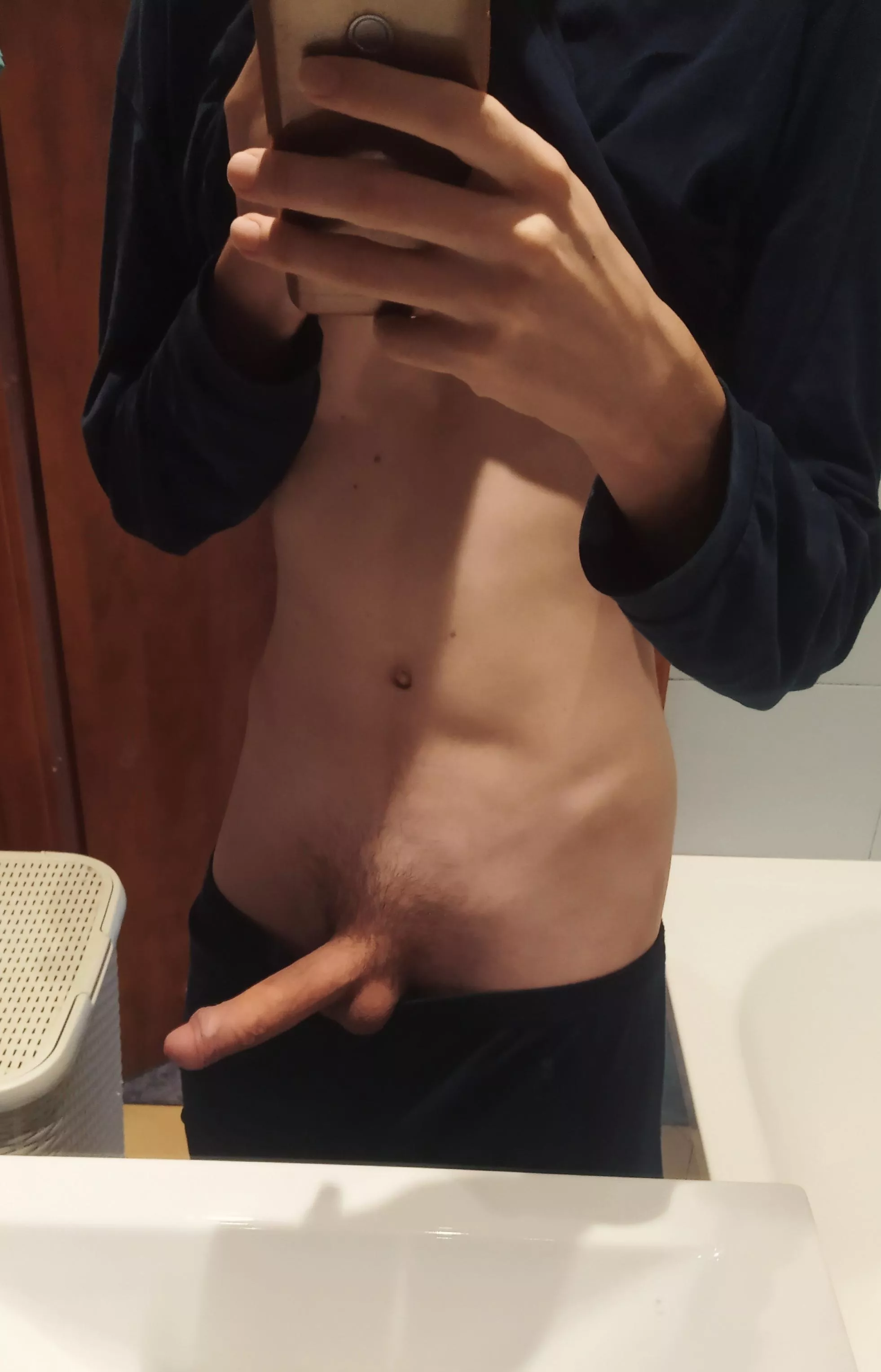 My morning wood says hello 😏