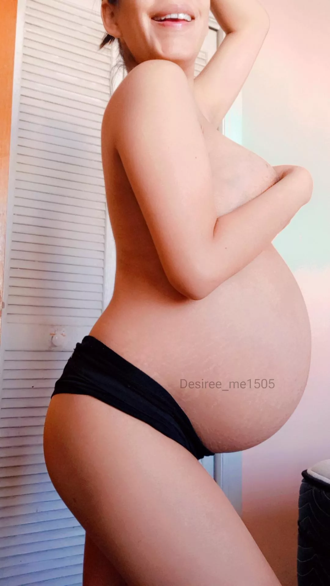 Pregnant but still petite!