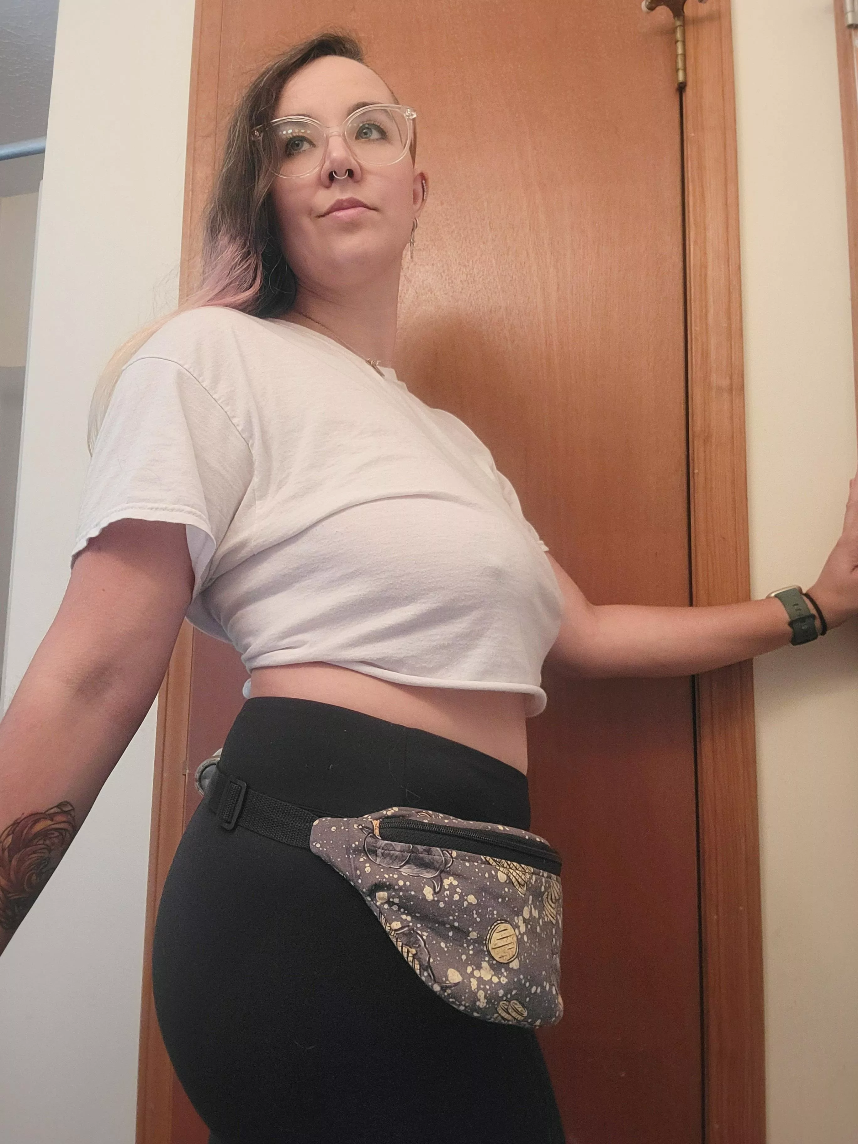 Thank goodness for fanny packs cause leggings don't have pockets