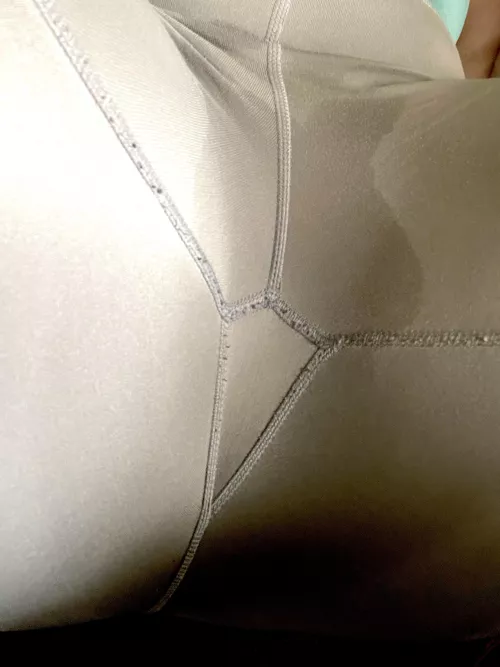 Would you help me out with my little wet spot ?