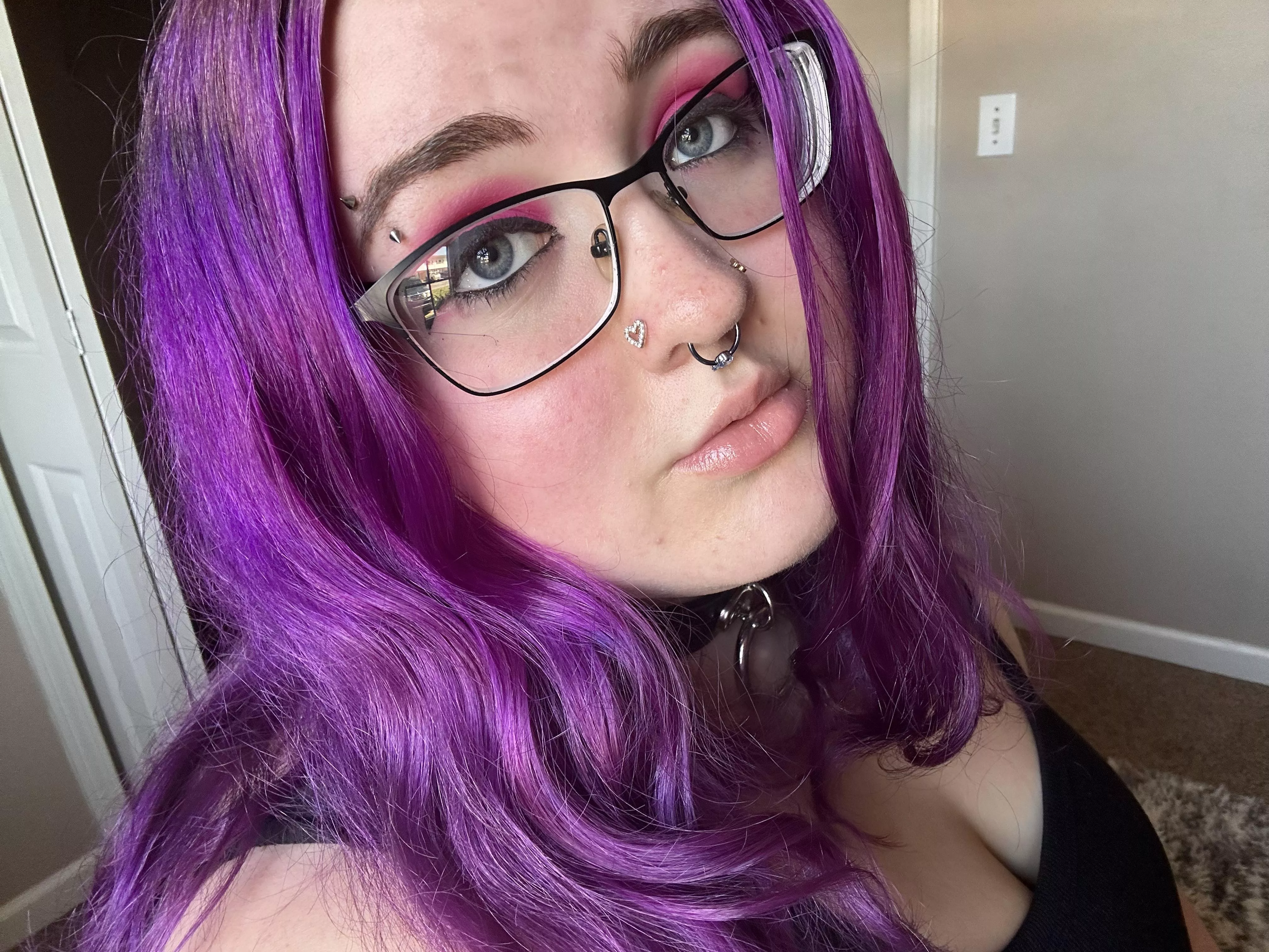 you need a goth gf in your life 😊