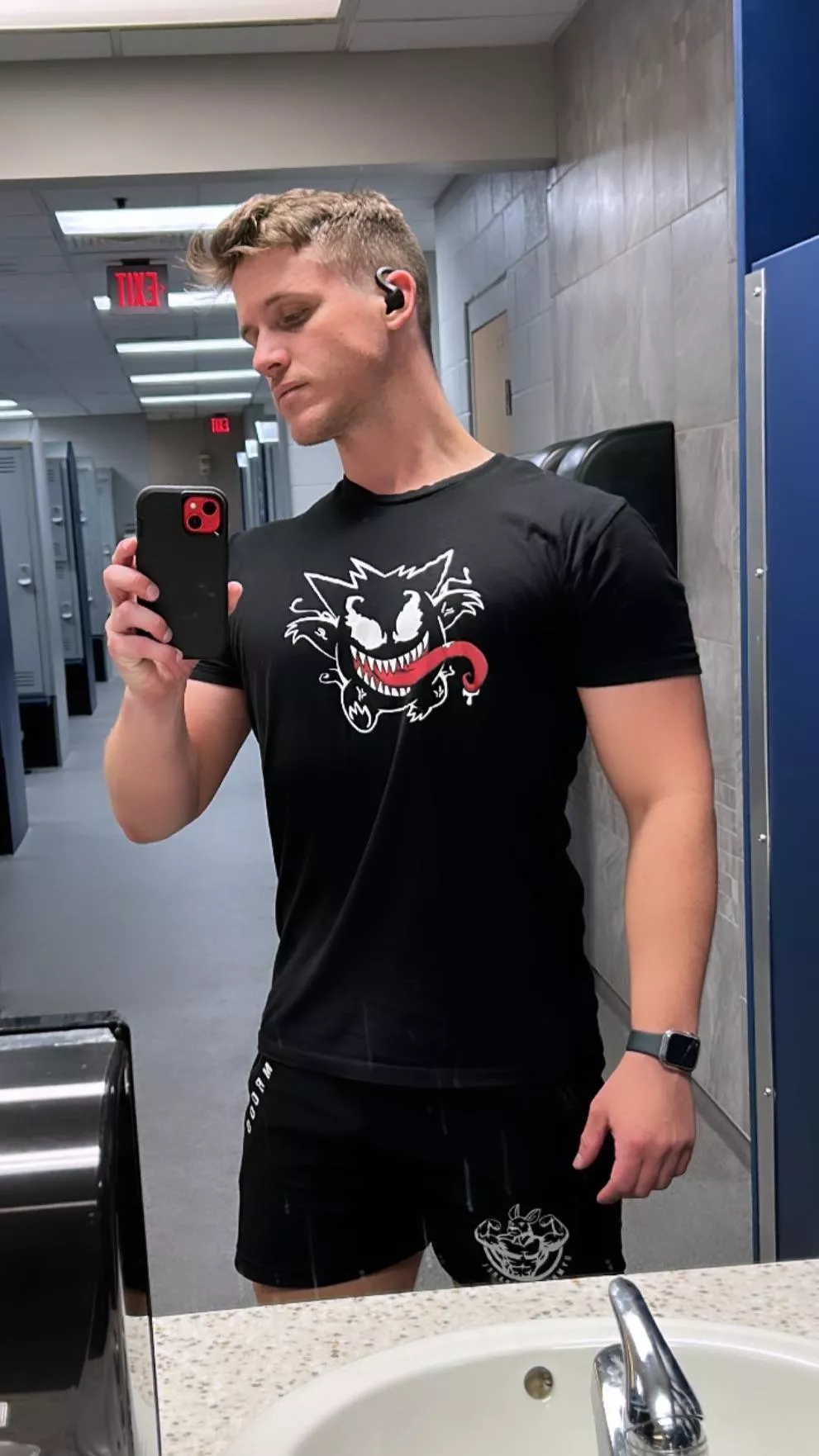 A week in the hospital and a week long vacation, finally got back to the gym.