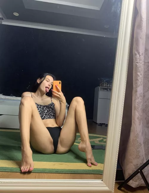 Crop top game strong, ready for a tease? 😏