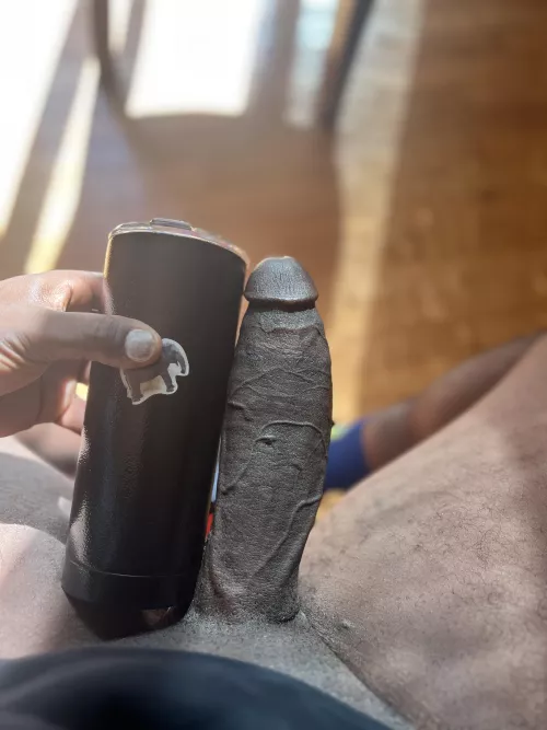 Dick as big as my coffee mug 😏