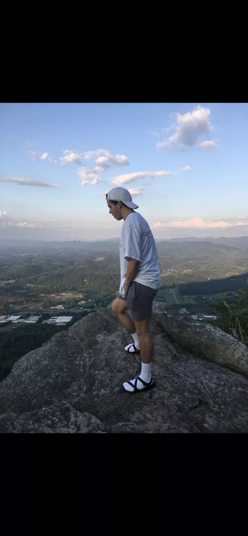 First post here! Happy Wednesday everyone!