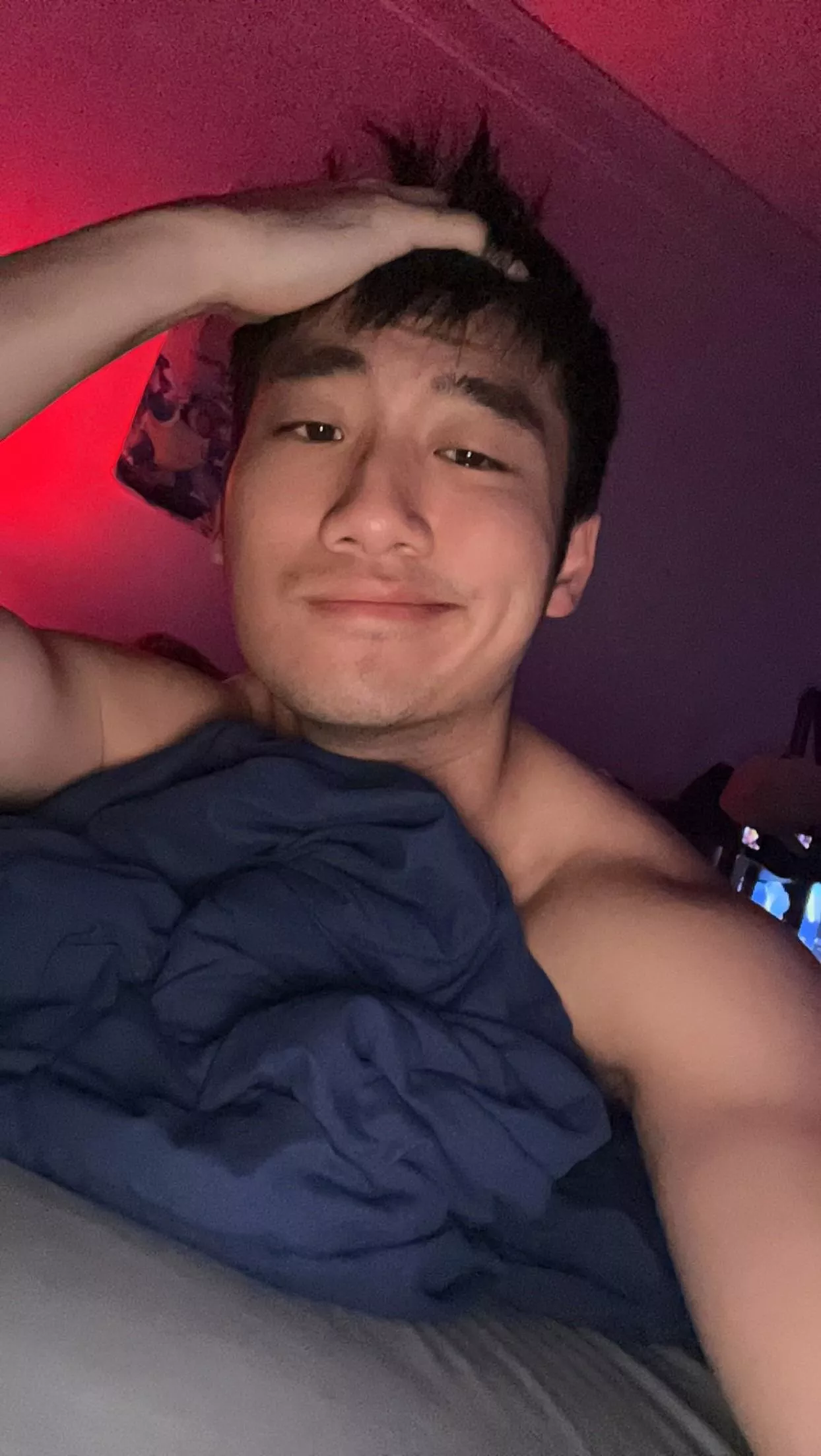 hope everyone's evening is going well! <3