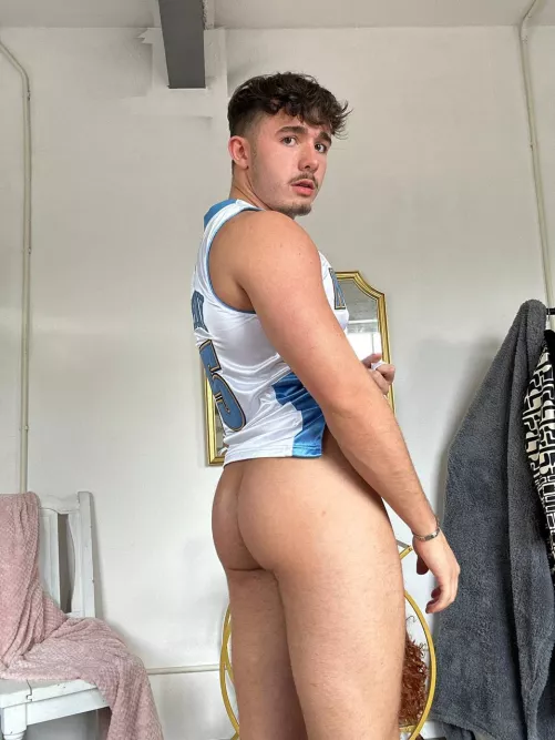 If we were roommates, is it okay if I walk around naked??