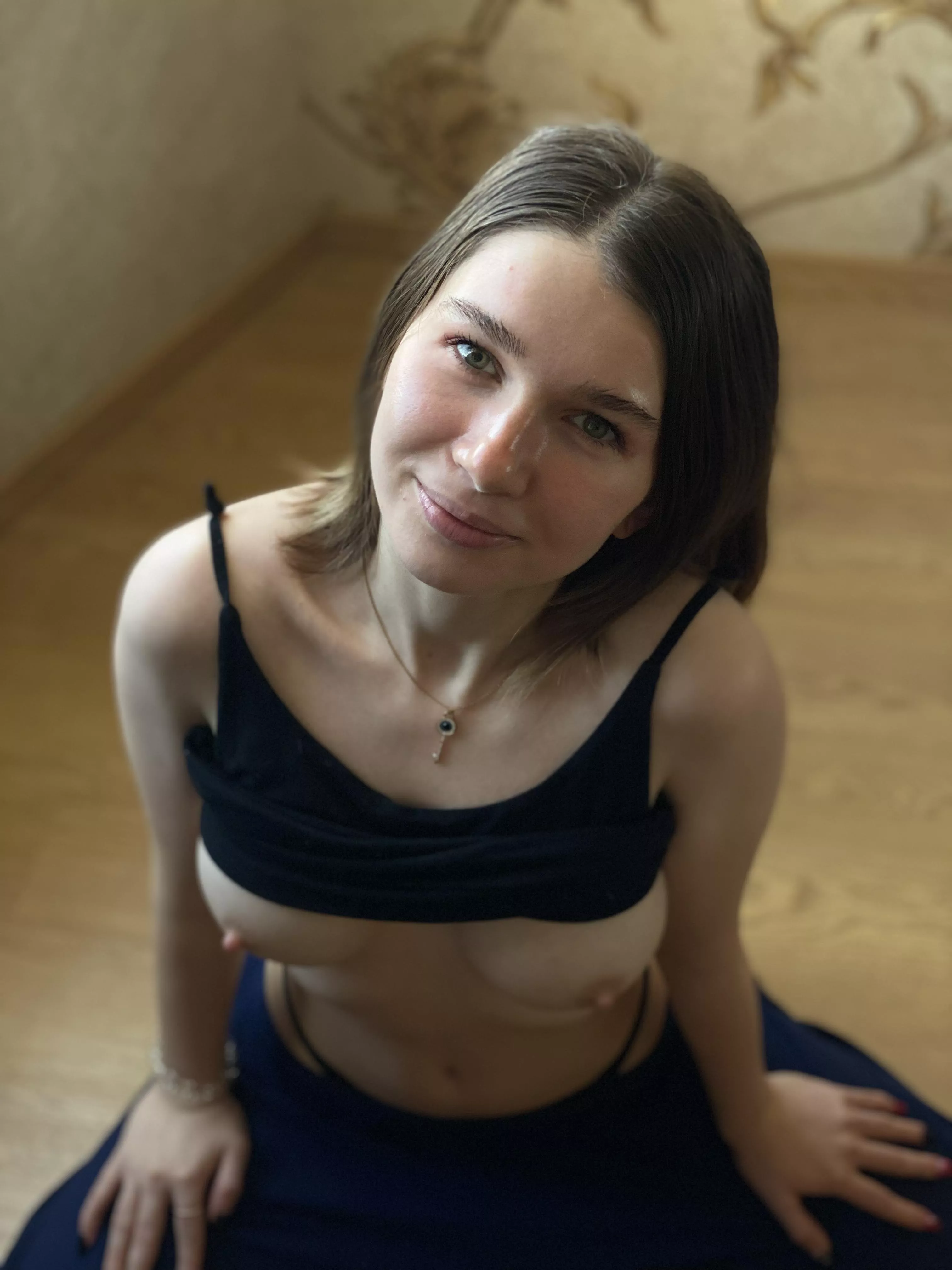 imagine those boobs around ur tool