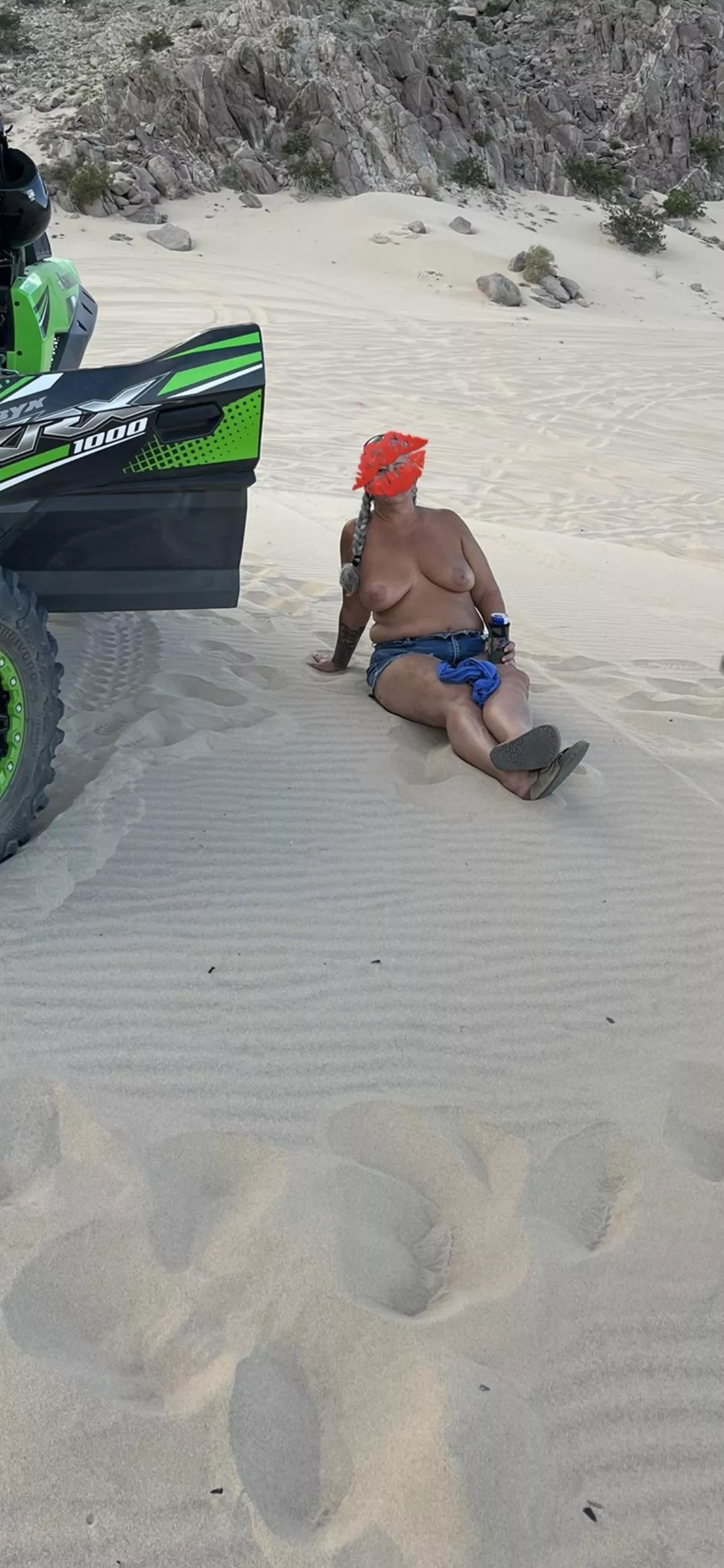 It’s Tittie Tuesday lady’s let’s get ‘Em out!😝