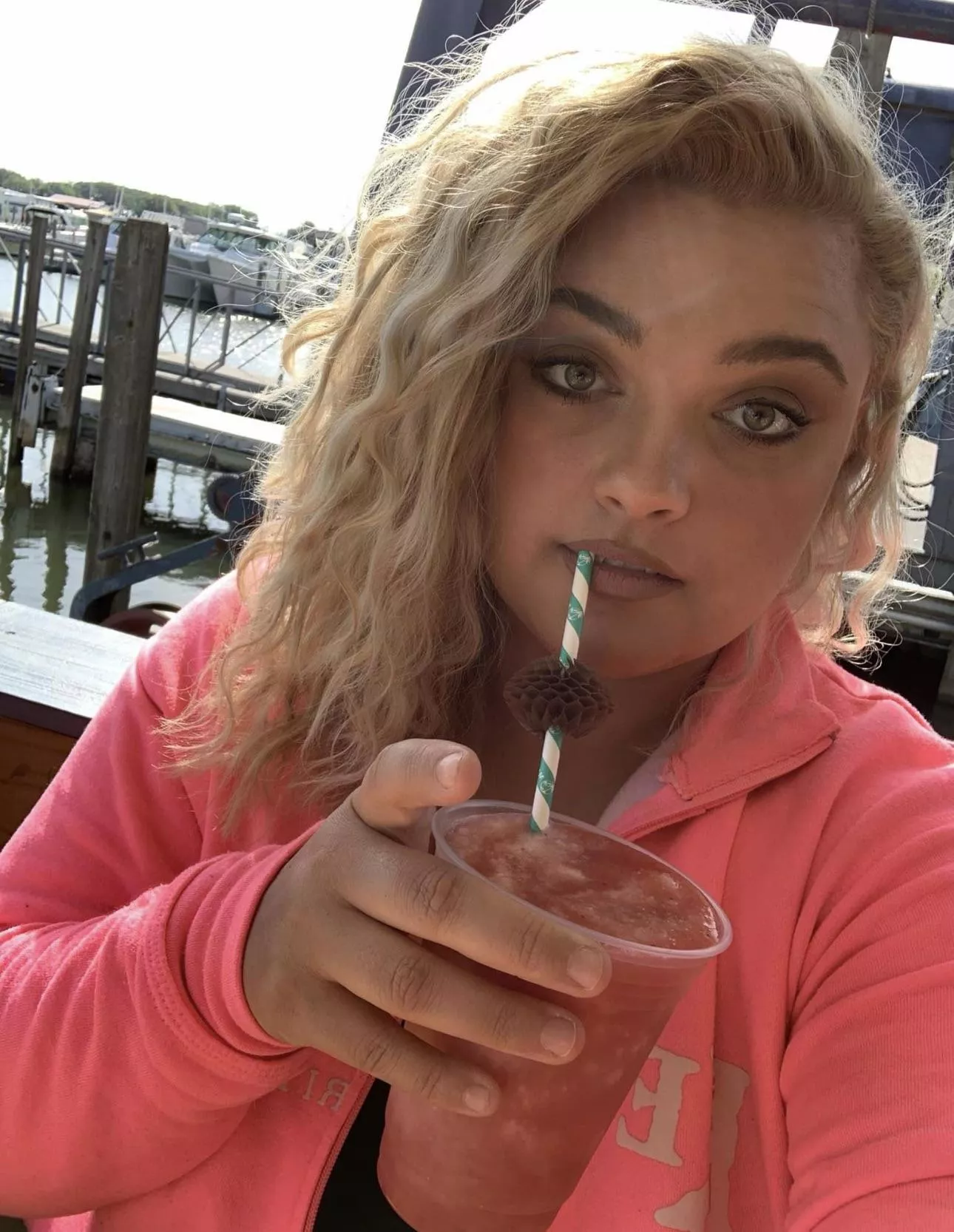 Just stopping by to say Goodnight 😘