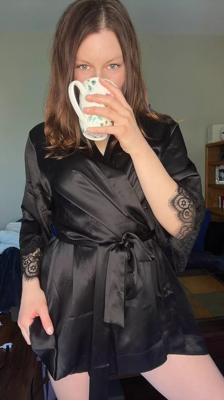 Move my panties and come in!