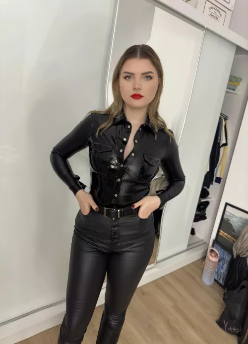 My new leather outfit