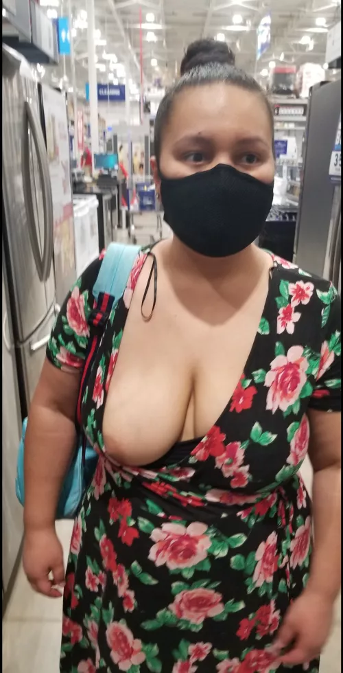 Shopping for a fridge is best with 1 boob out