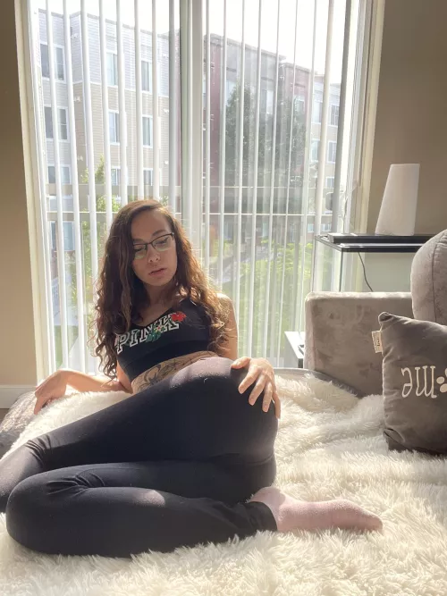 There seems to be some empty room. Would anyone care to fill it 😘