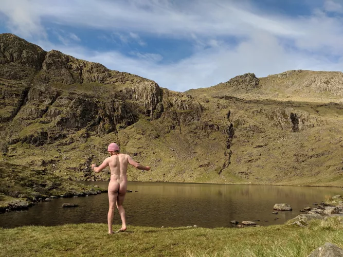 Timer took the photo right as people came over the hill