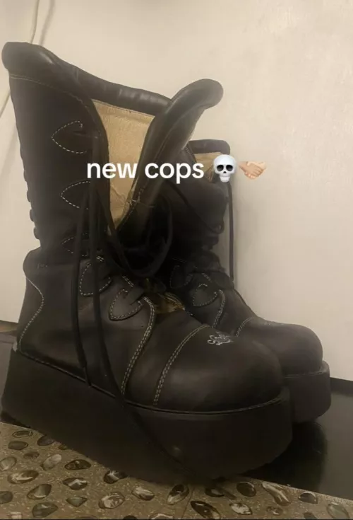 what boots are these?