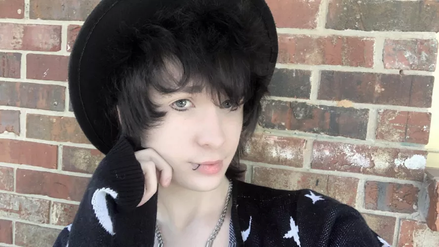 Who can I destroy on Mario kart 8 🥱