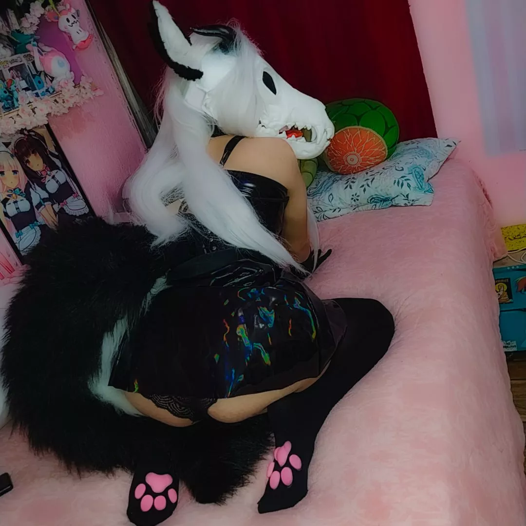 Zarielly with little revealing clothes, just the basics