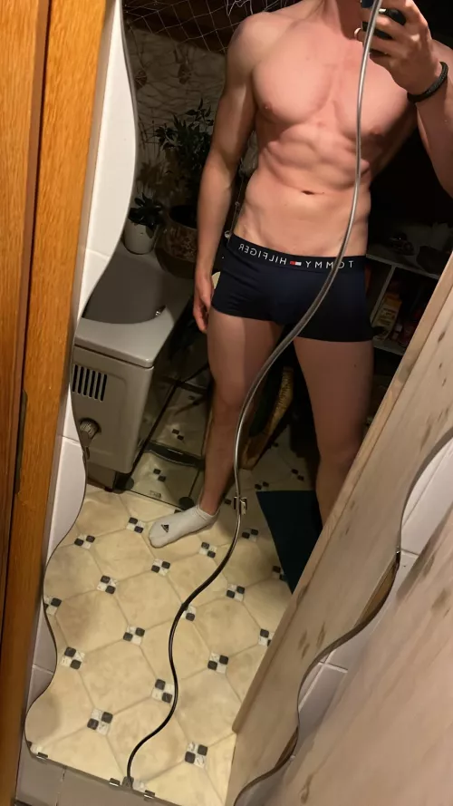 22m any cute sissies that wanna give me head ?