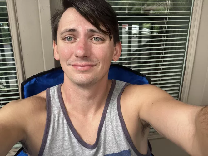 [30] just chillin earlier today. DMs are welcome