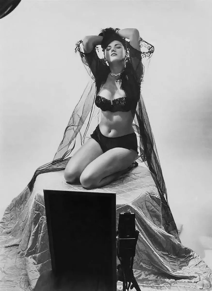 Bunny Yeager (1950s)