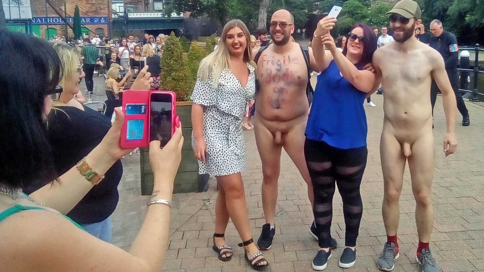 Getting their fill of public CFNM