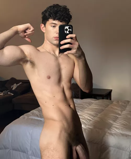 Hope u don’t mind I didn’t wear deodorant bro