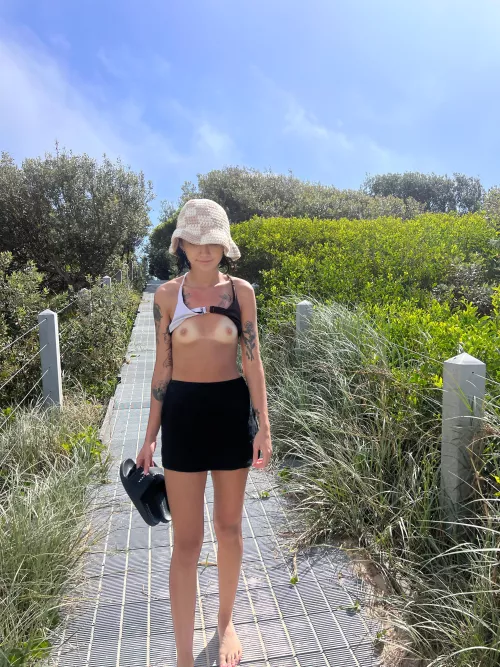 letting my chest see some sun ☀️