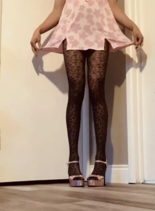 My girlfriend put me in her dress and tights and made me do her laundry 🎀