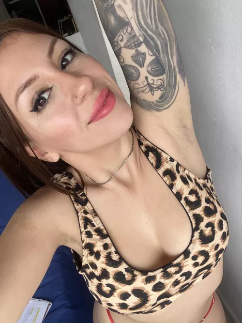 Nothing like getting my armpits licked in the morning by you