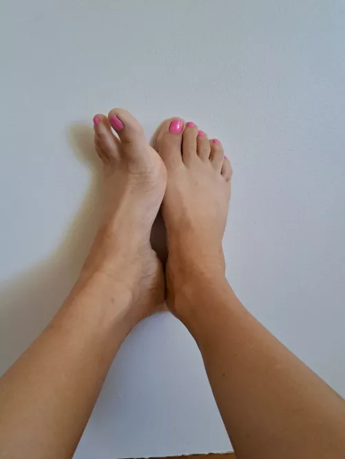 some girls like being chocked... i like my ankles being grabbed... we just not the same Lol