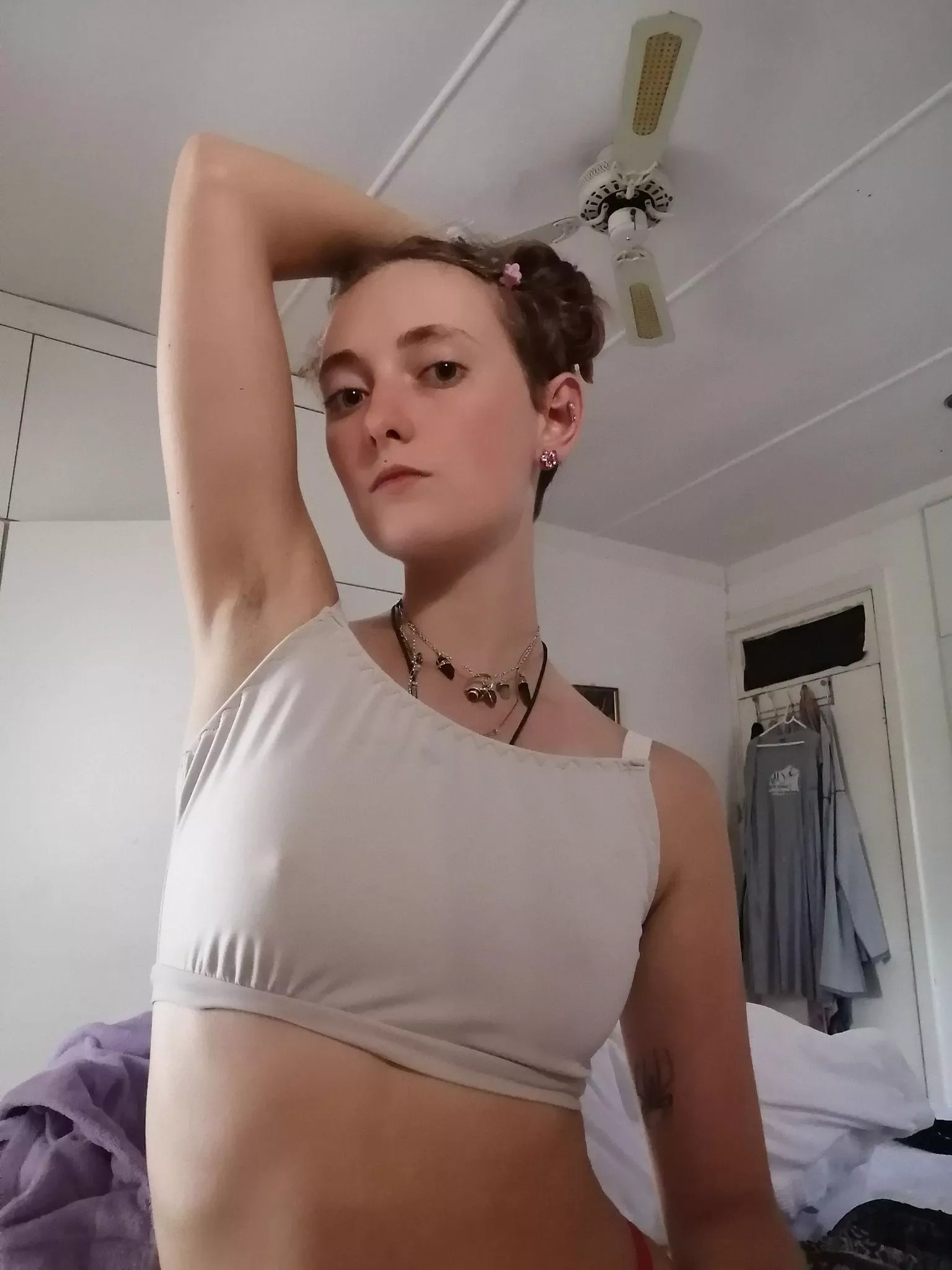 Today's all about that 'oh-so-sexy' vibe, but in a way that's tasteful, because confidence's the key to feeling fabulous F18