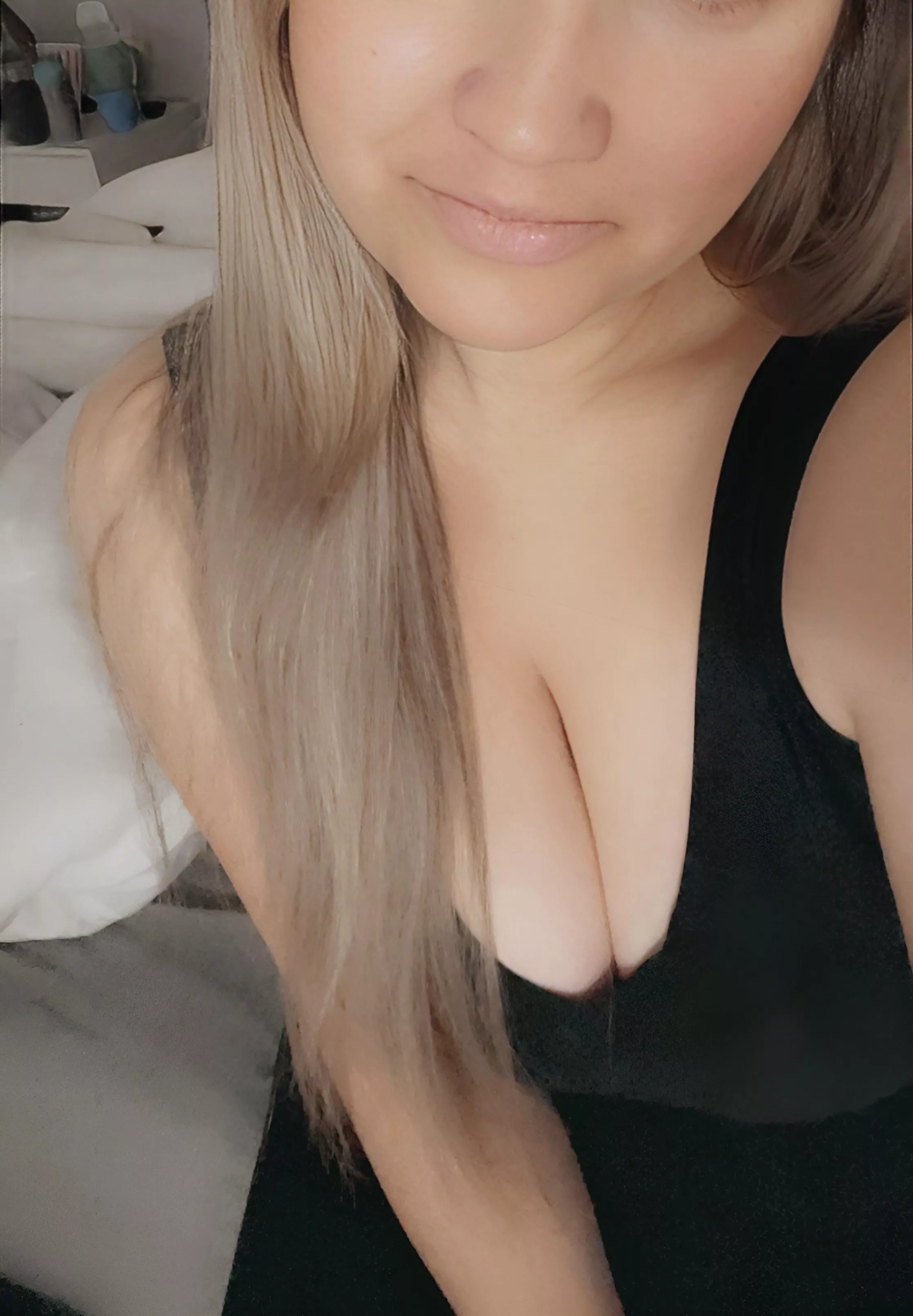 Wife and mother of 2, still got it I’m thinking !