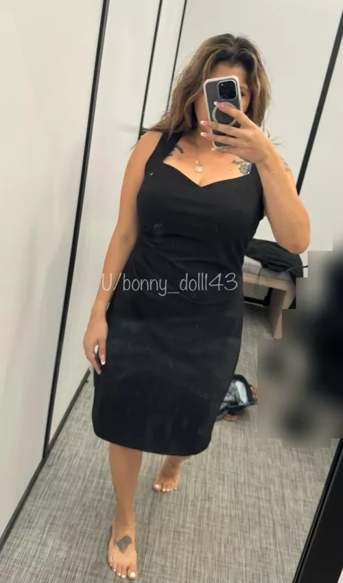 Would you hit up on a married latina in the dressing room?