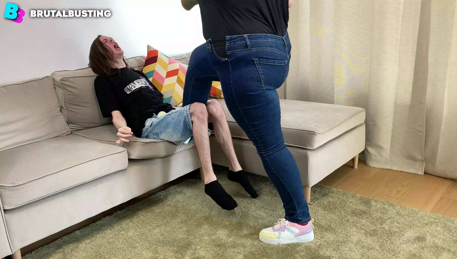 At this point we wonder if his pelvis is made of iron 🦿👩‍🔧😳 - Dave Moon - Jennifer - BrutalBusting (ballbusting)