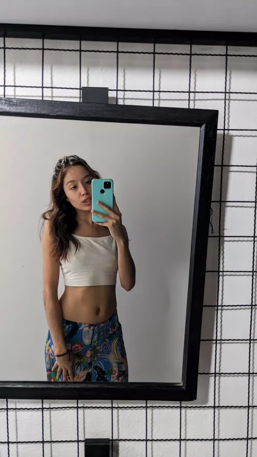 Do i look cute in this outfit, daddy?