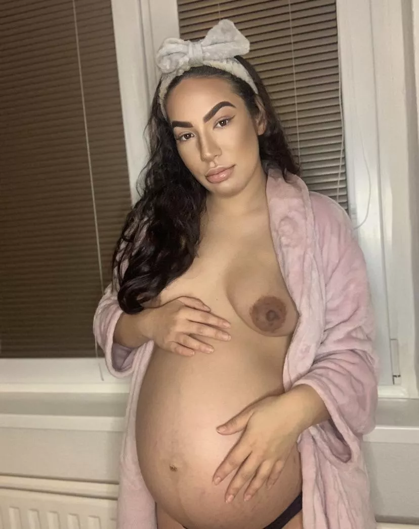 do you like preggo students ?