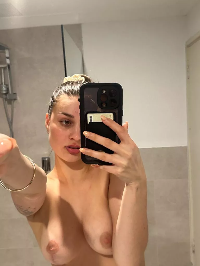 does the scar on my boob turn you off me ?