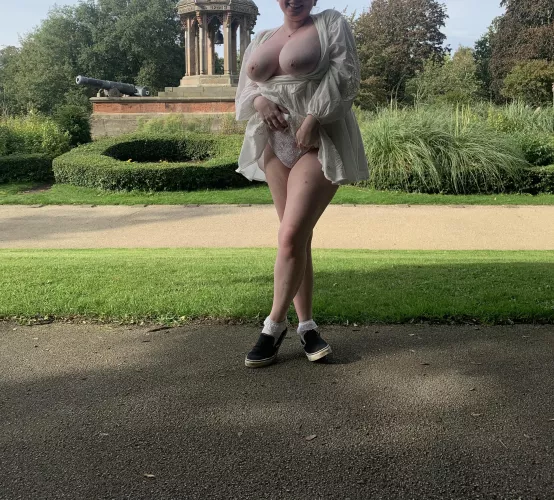 Exploring the city 😇