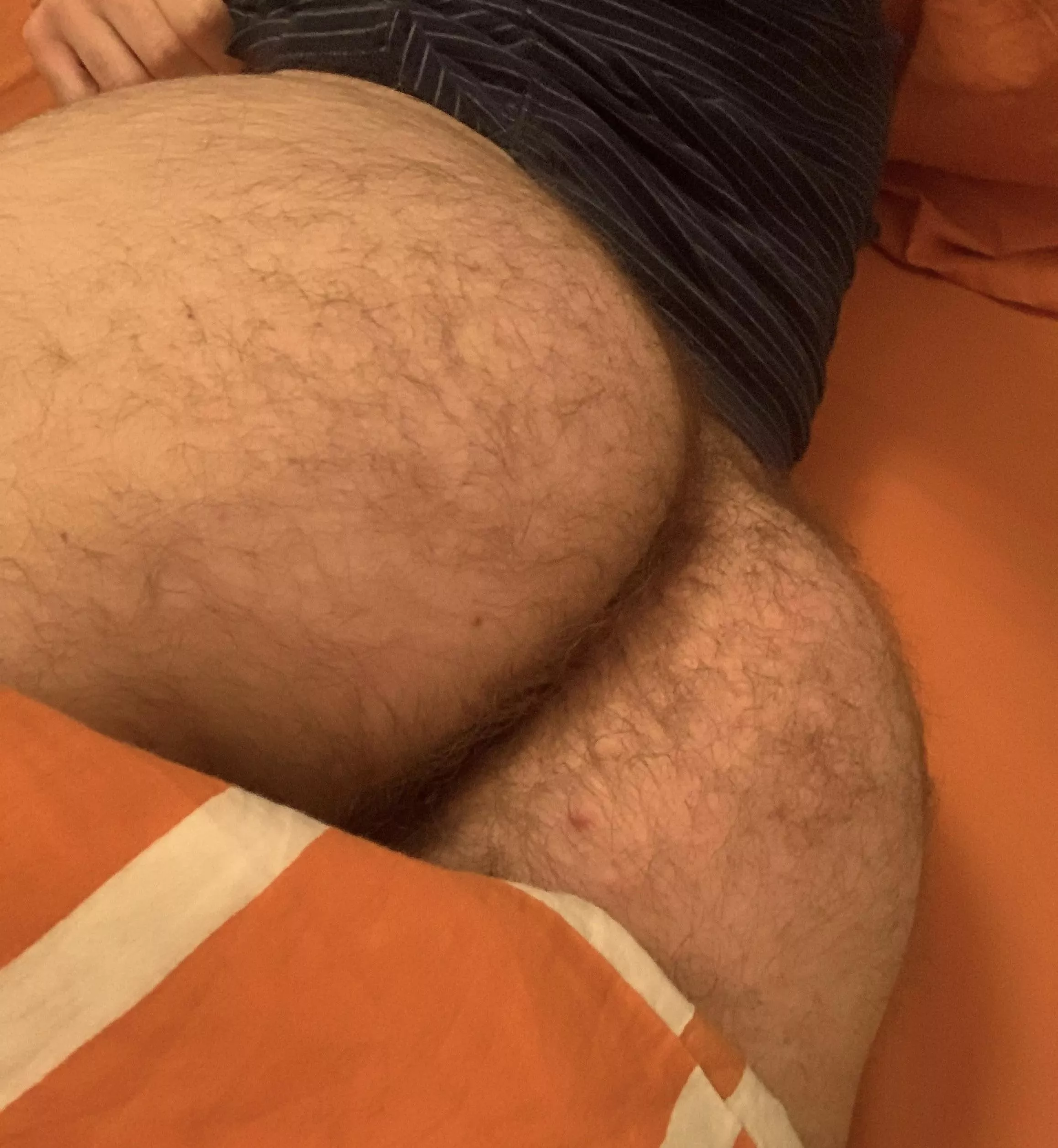 24 in shape DL Arab with a thicc furry ass. ☺️ Add my snapp: FunOne204