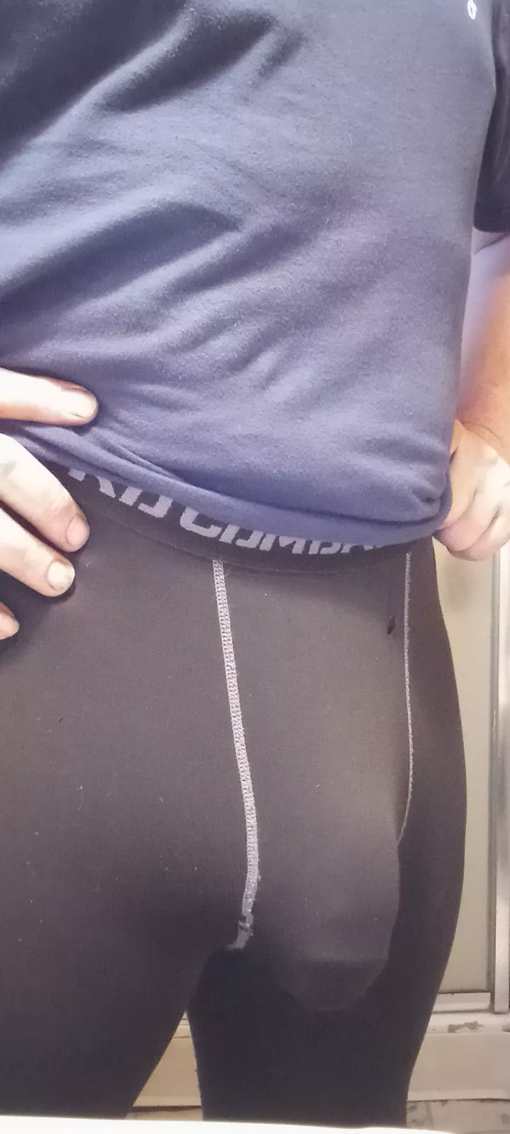 [47] Compression attire rocks