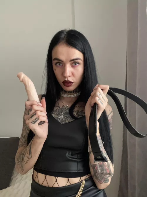 5 slaps or 5 minutes of demolishing pegging?