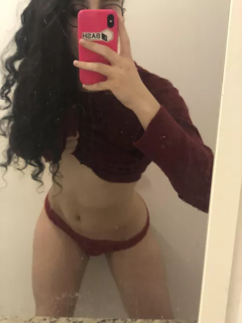 Am I breedable? excuse my dirty mirror pls