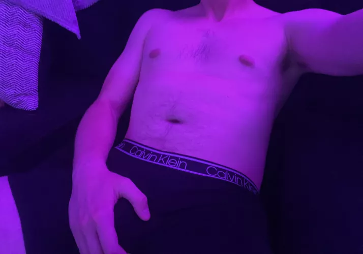 bi jock relaxing on a Friday night…