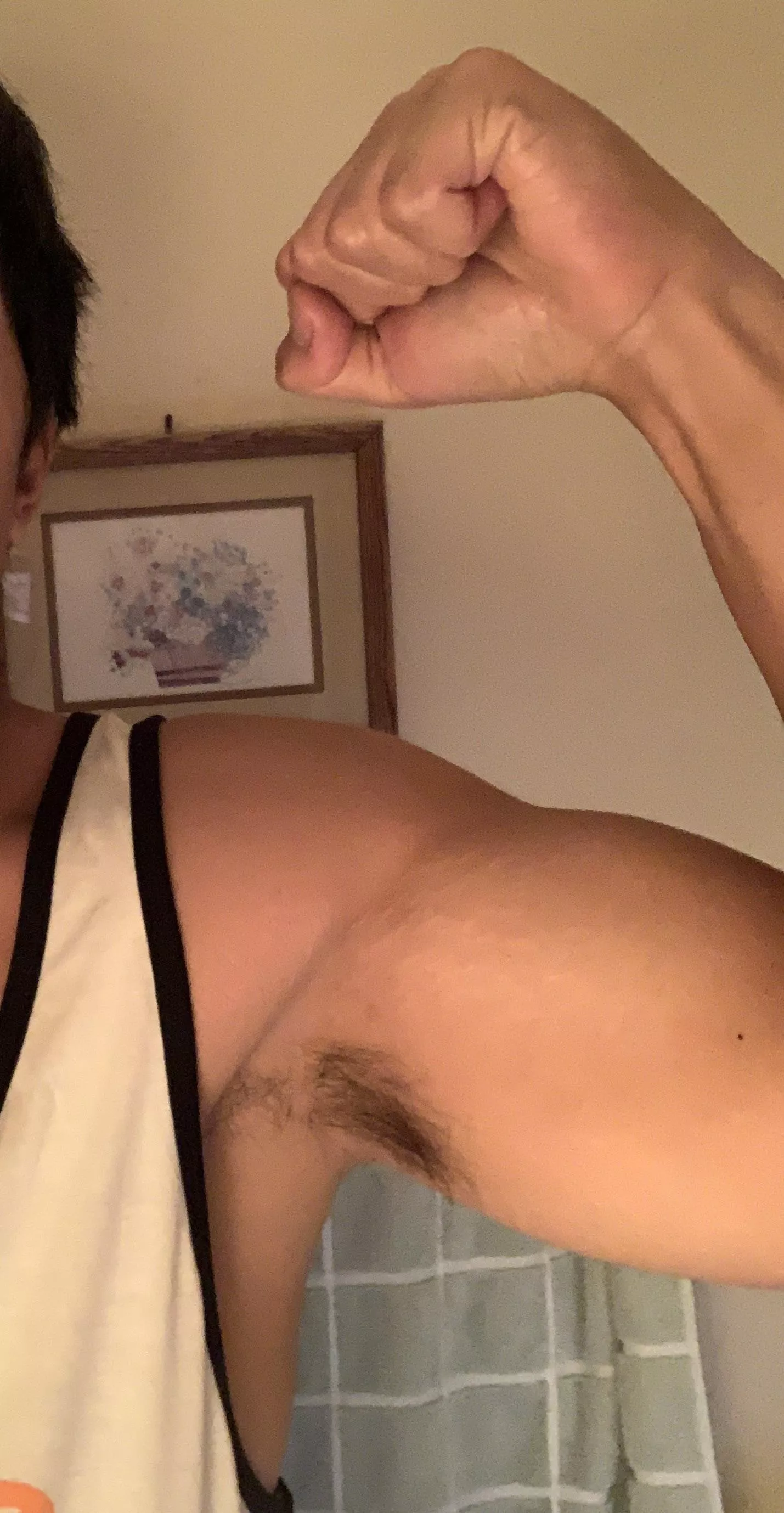 Catch a whiff of these skater pits 💪🏻😜